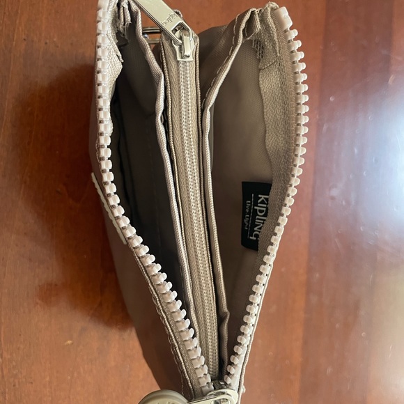 KIPLING Creativity Large Zip Metallic Pouch Multifunction Organizer/Wallet. NWOT - Picture 2 of 6